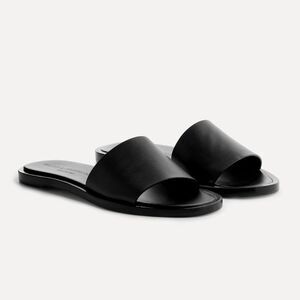 Woman by Common Projects Black leather Slide Sandals